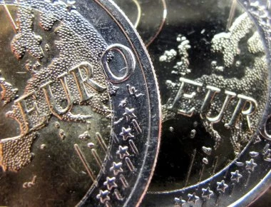 «Τυπώνει χρήμα» η Τράπεζα της Ελλάδος - Τί αποφάσισαν Στουρνάρας και Χουλιαράκης